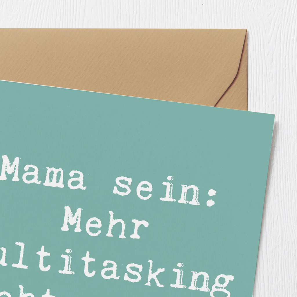 Deluxe Card Saying Mama sein: Mehr Multitasking geht nicht! Glückwunschkarte, Grußkarte, Karte, Hochzeitskarte, Geburtstagskarte, Einladungskarte, Klappkarte, Hochwertige Grußkarte, Hochwertige Klappkarte, Familie, Vatertag, Muttertag, Bruder, Schwester, Mama, Papa, Oma, Opa