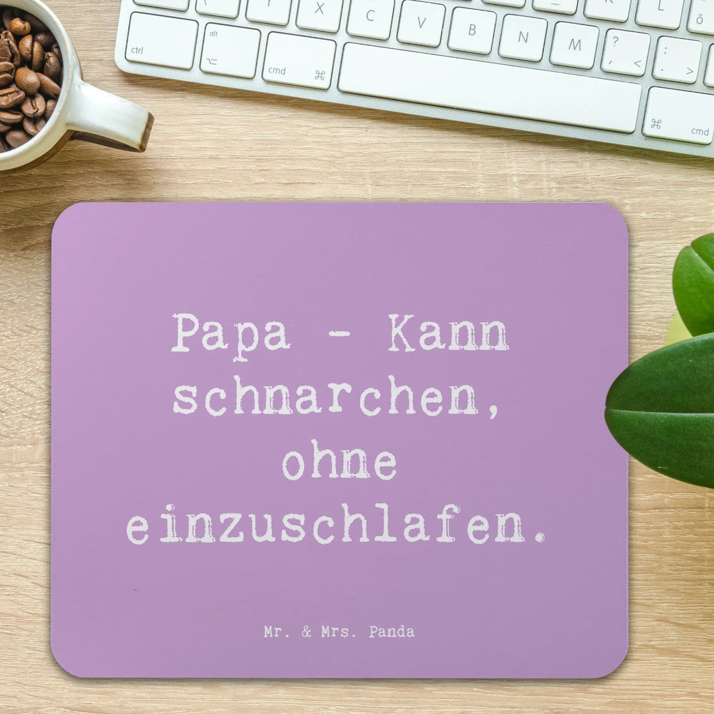 Mouse mat Saying Papa - Kann schnarchen, ohne einzuschlafen. Mousepad, Computer zubehör, Büroausstattung, PC Zubehör, Arbeitszimmer, Mauspad, Einzigartiges Mauspad, Designer Mauspad, Mausunterlage, Mauspad Büro, Familie, Vatertag, Muttertag, Bruder, Schwester, Mama, Papa, Oma, Opa
