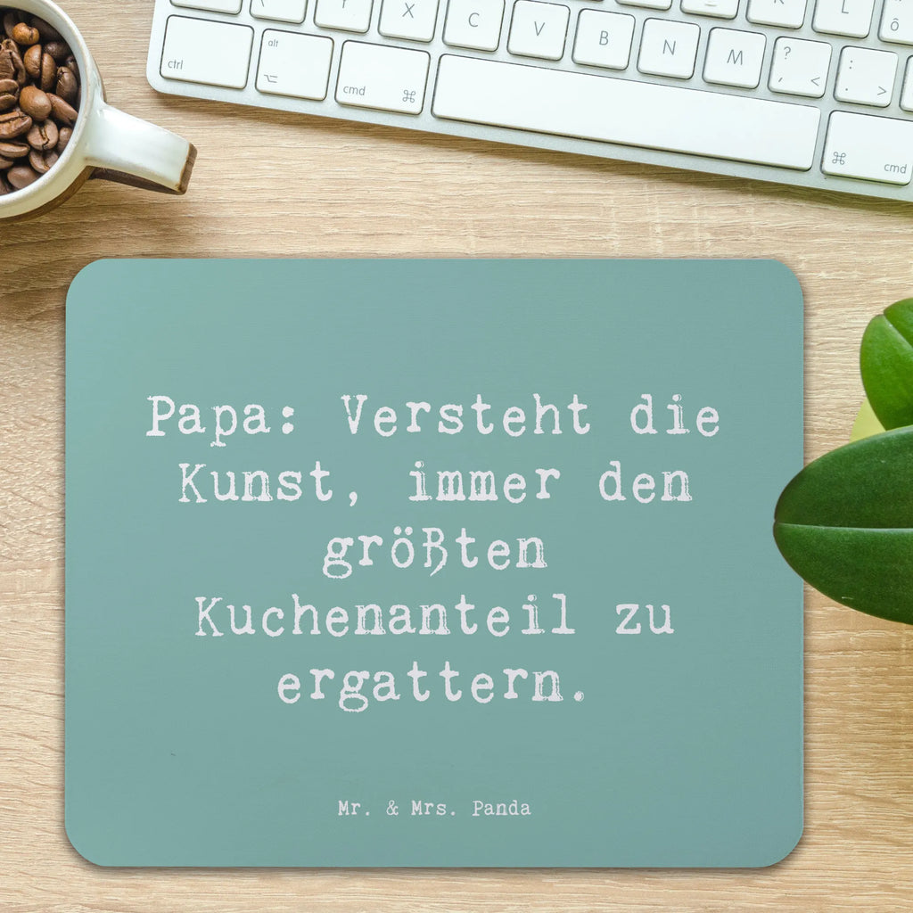 Mouse mat Saying Papa: Versteht die Kunst, immer den größten Kuchenanteil zu ergattern. Mousepad, Computer zubehör, Büroausstattung, PC Zubehör, Arbeitszimmer, Mauspad, Einzigartiges Mauspad, Designer Mauspad, Mausunterlage, Mauspad Büro, Familie, Vatertag, Muttertag, Bruder, Schwester, Mama, Papa, Oma, Opa