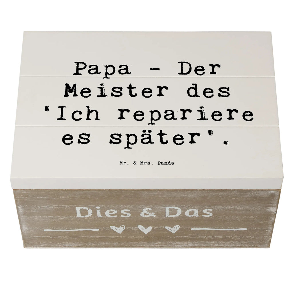 Wooden chest Saying Papa - Der Meister des 'Ich repariere es später'. Aufbewahrungsbox aus Holz, fotobox, Erinnerungskiste, Box aus Holz, aufbewahrungskiste mit deckel, Holzbox mit Deckel, schmuckbox, schatzkiste holz, Box, holzschatulle, Holztruhe, schmuckkiste, fotokiste, Kiste, schatztruhe, holzkästchen, truhe mit deckel, Geschenkbox, erinnerungsbox holz, Holzbox, geschenkbox holz, Aufbewahrungsbox, kiste holz, Schatzkiste, box holz, schmucktruhe, Kiste mit Deckel, holzschachtel, Holz Aufbewahrungsbox, Schatulle, Aufbewahrungskiste, geschenkkiste, truhe holz, Holzkiste mit Deckel, Erinnerungsbox, Aufbewahrungstruhe, Truhe, Aufbewahrungsbox Holz, geschenkbox mit deckel, Holzkiste, Vatertag, Opa, Familie, Mama, Oma, Papa, Schwester, Muttertag, Bruder
