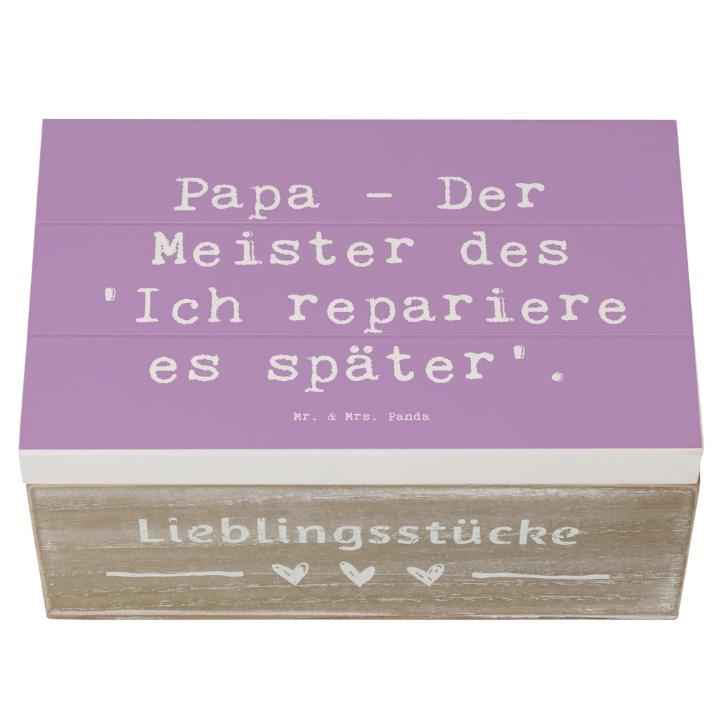 Wooden chest Saying Papa - Der Meister des 'Ich repariere es später'. Aufbewahrungsbox aus Holz, fotobox, Erinnerungskiste, Box aus Holz, aufbewahrungskiste mit deckel, Holzbox mit Deckel, schmuckbox, schatzkiste holz, Box, holzschatulle, Holztruhe, schmuckkiste, fotokiste, Kiste, schatztruhe, holzkästchen, truhe mit deckel, Geschenkbox, erinnerungsbox holz, Holzbox, geschenkbox holz, Aufbewahrungsbox, kiste holz, Schatzkiste, box holz, schmucktruhe, Kiste mit Deckel, holzschachtel, Holz Aufbewahrungsbox, Schatulle, Aufbewahrungskiste, geschenkkiste, truhe holz, Holzkiste mit Deckel, Erinnerungsbox, Aufbewahrungstruhe, Truhe, Aufbewahrungsbox Holz, geschenkbox mit deckel, Holzkiste, Vatertag, Opa, Familie, Mama, Oma, Papa, Schwester, Muttertag, Bruder