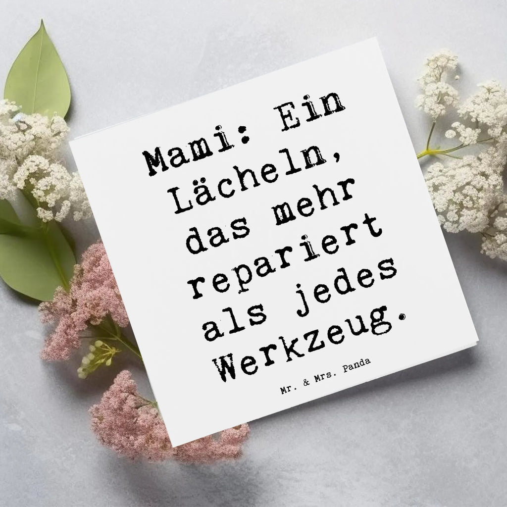 Deluxe Card Saying Mami: Ein Lächeln, das mehr repariert als jedes Werkzeug. Klappkarte, Hochwertige Grußkarte, Karte, Hochzeitskarte, Geburtstagskarte, Einladungskarte, Hochwertige Klappkarte, Grußkarte, Glückwunschkarte, Familie, Vatertag, Muttertag, Bruder, Schwester, Mama, Papa, Oma, Opa