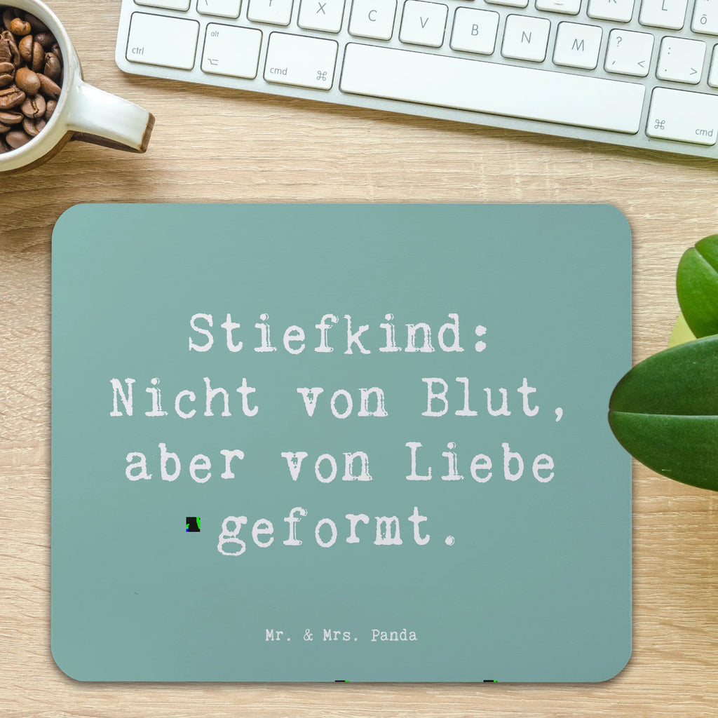 Mouse mat Saying Stiefkind: Nicht von Blut, aber von Liebe geformt. Mousepad, Computer zubehör, Büroausstattung, PC Zubehör, Arbeitszimmer, Mauspad, Einzigartiges Mauspad, Designer Mauspad, Mausunterlage, Mauspad Büro, Familie, Vatertag, Muttertag, Bruder, Schwester, Mama, Papa, Oma, Opa