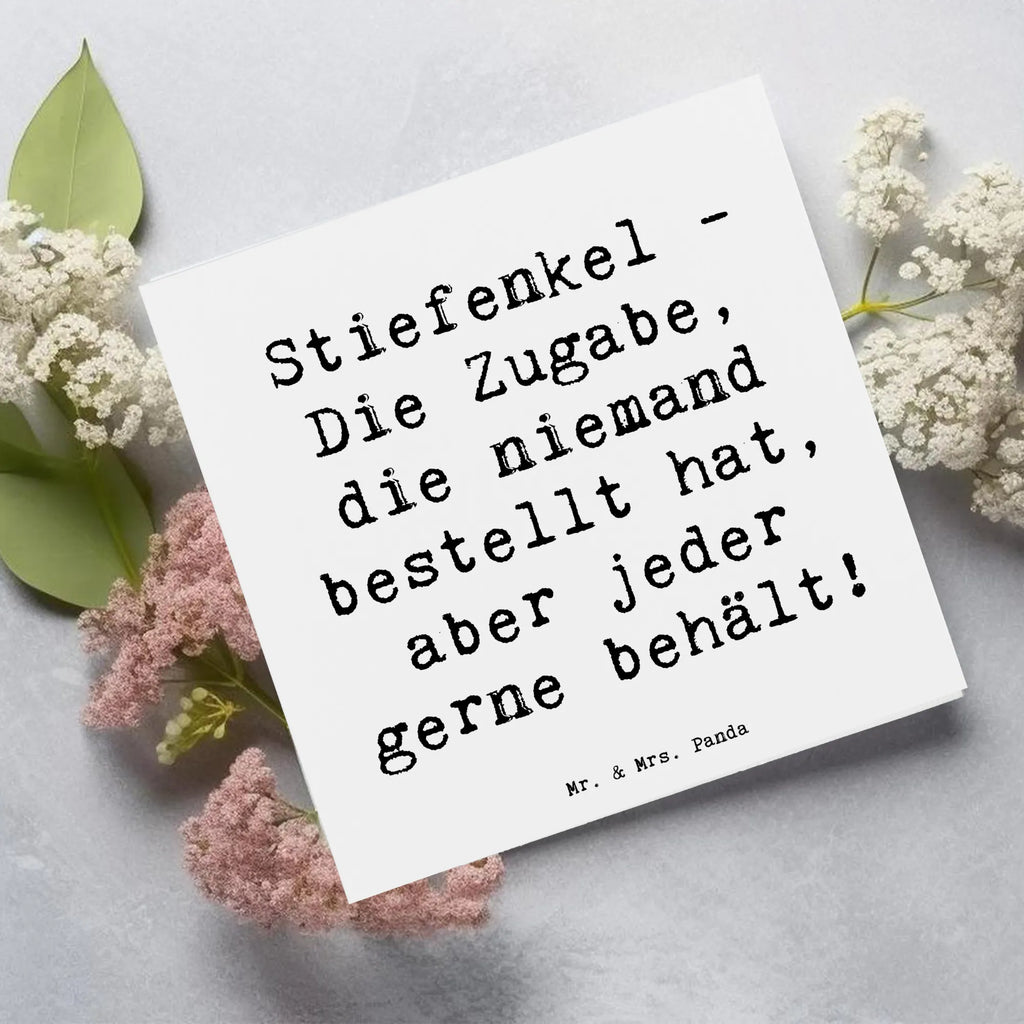 Deluxe Card Saying Stiefenkel - Die Zugabe, die niemand bestellt hat, aber jeder gerne behält! Klappkarte, Karte, Hochwertige Klappkarte, Hochzeitskarte, Einladungskarte, Grußkarte, Geburtstagskarte, Hochwertige Grußkarte, Glückwunschkarte, Familie, Vatertag, Muttertag, Bruder, Schwester, Mama, Papa, Oma, Opa