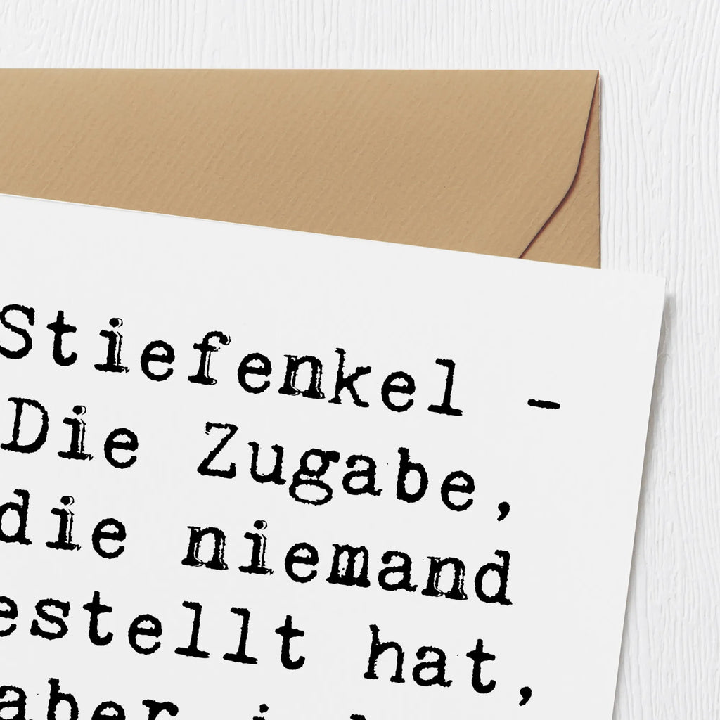 Deluxe Card Saying Stiefenkel - Die Zugabe, die niemand bestellt hat, aber jeder gerne behält! Klappkarte, Karte, Hochwertige Klappkarte, Hochzeitskarte, Einladungskarte, Grußkarte, Geburtstagskarte, Hochwertige Grußkarte, Glückwunschkarte, Familie, Vatertag, Muttertag, Bruder, Schwester, Mama, Papa, Oma, Opa