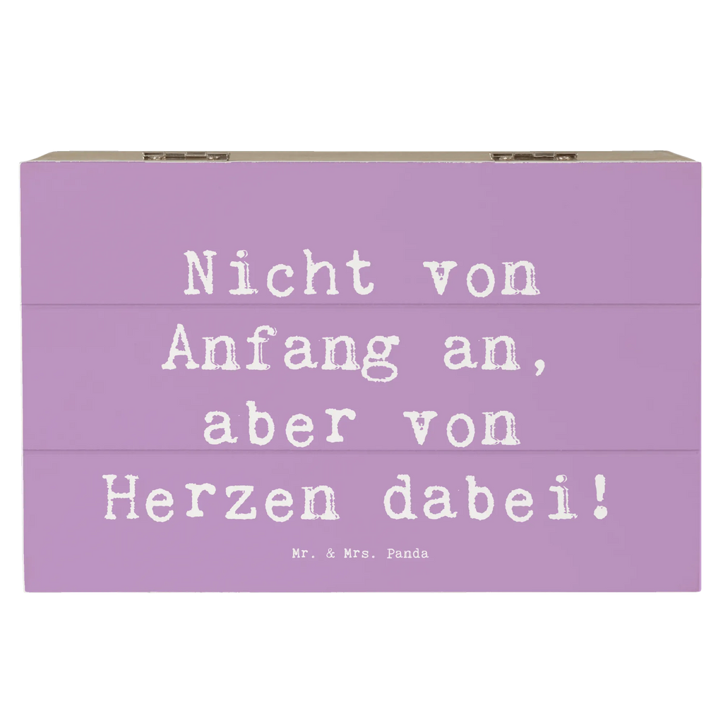 Wooden chest Saying Nicht von Anfang an, aber von Herzen dabei! Erinnerungsbox, Dekokiste, Kiste, Geschenkbox, Holzkiste, Truhe, Schatulle, Aufbewahrungsbox, Schatzkiste, Erinnerungskiste, XXL, Geschenkdose, Familie, Vatertag, Muttertag, Bruder, Schwester, Mama, Papa, Oma, Opa