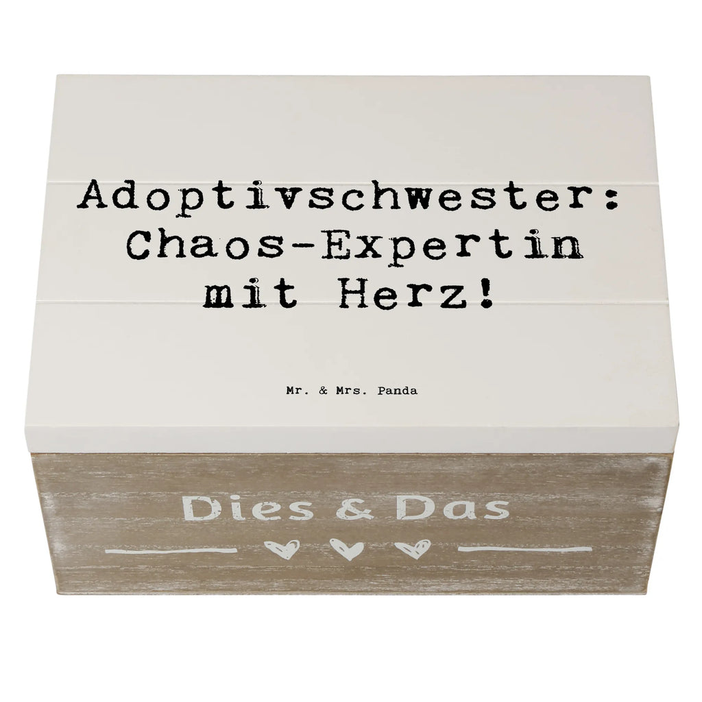 Holzkiste Spruch Adoptivschwester Chaos Aufbewahrungsbox, Dekokiste, XXL, Truhe, Holzkiste, Kiste, Geschenkdose, Erinnerungsbox, Geschenkbox, Schatulle, Schatzkiste, Erinnerungskiste, Familie, Vatertag, Muttertag, Bruder, Schwester, Mama, Papa, Oma, Opa