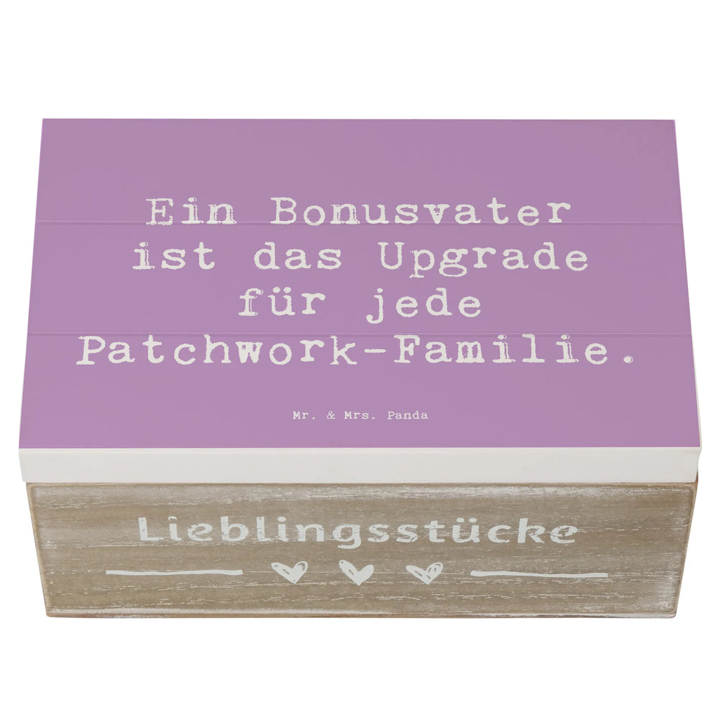 Wooden chest Saying Ein Bonusvater ist das Upgrade für jede Patchwork-Familie. Aufbewahrungsbox, Erinnerungskiste, XXL, Dekokiste, Schatulle, Geschenkdose, Schatzkiste, Geschenkbox, Kiste, Holzkiste, Truhe, Erinnerungsbox, Familie, Vatertag, Muttertag, Bruder, Schwester, Mama, Papa, Oma, Opa