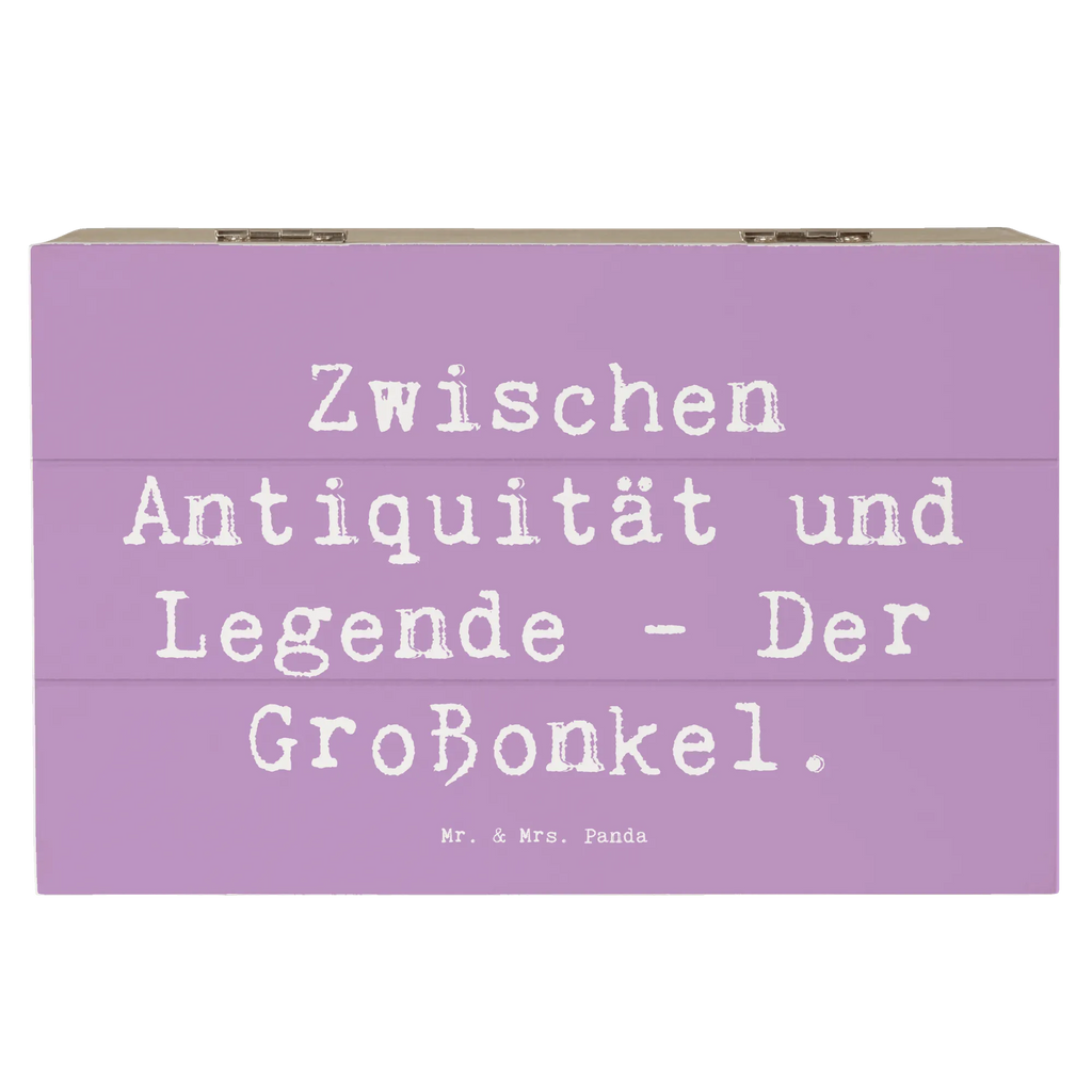Holzkiste Spruch Zwischen Antiquität und Legende - Der Großonkel. Schatulle, Aufbewahrungsbox, Holzkiste, Geschenkdose, Kiste, Erinnerungsbox, Schatzkiste, Dekokiste, Geschenkbox, Erinnerungskiste, Truhe, XXL, Familie, Vatertag, Muttertag, Bruder, Schwester, Mama, Papa, Oma, Opa