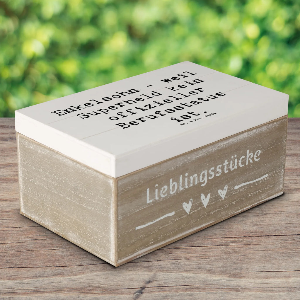 Wooden chest Saying Enkelsohn - weil Superheld kein offizieller Berufsstatus ist. Erinnerungsbox, Dekokiste, Schatzkiste, Schatulle, Geschenkbox, Geschenkdose, Kiste, Truhe, Aufbewahrungsbox, Erinnerungskiste, Holzkiste, XXL, Familie, Vatertag, Muttertag, Bruder, Schwester, Mama, Papa, Oma, Opa