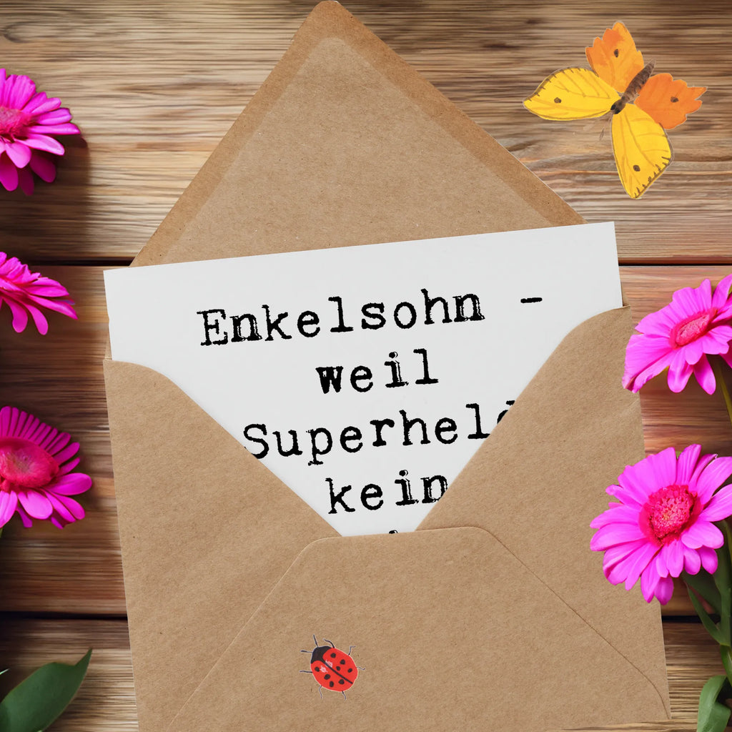 Deluxe Card Saying Enkelsohn - weil Superheld kein offizieller Berufsstatus ist. Karte, Hochwertige Klappkarte, Grußkarte, Geburtstagskarte, Hochzeitskarte, Hochwertige Grußkarte, Einladungskarte, Klappkarte, Glückwunschkarte, Familie, Vatertag, Muttertag, Bruder, Schwester, Mama, Papa, Oma, Opa