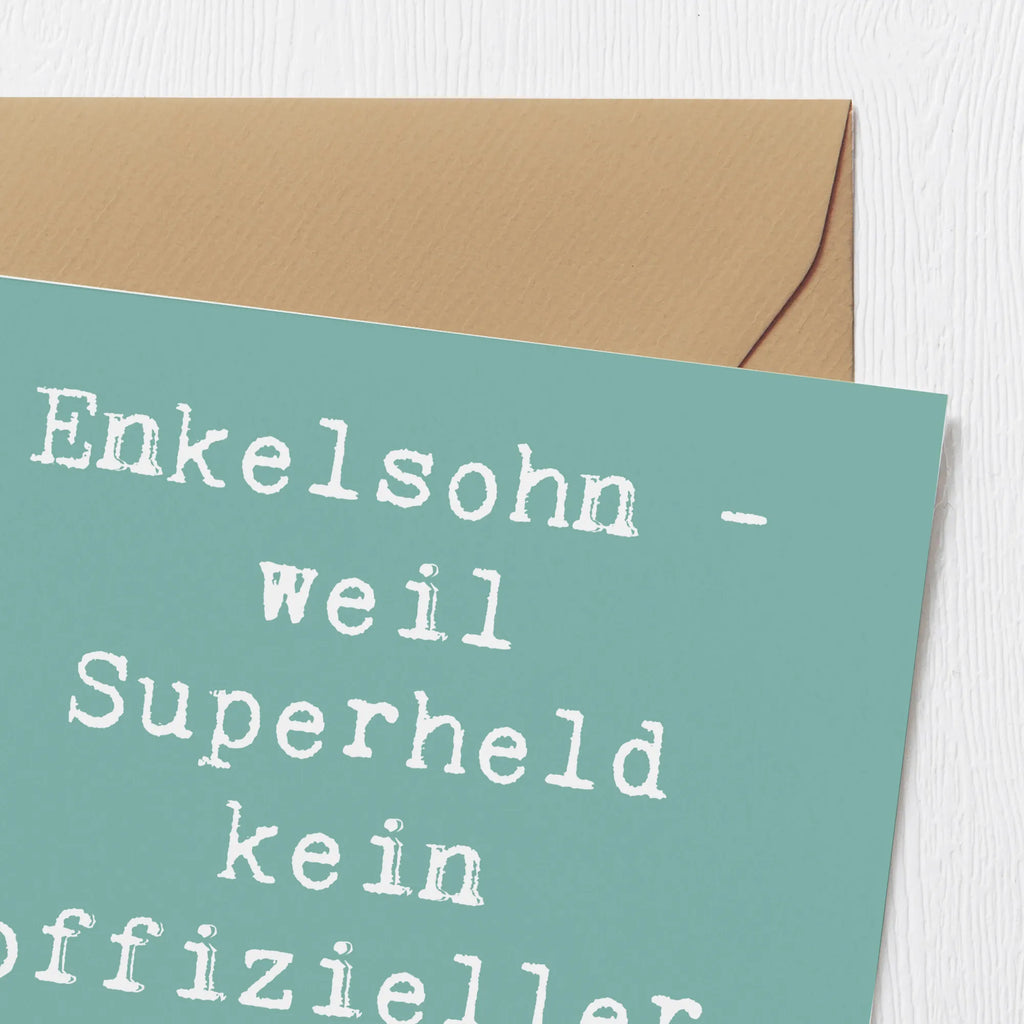 Deluxe Card Saying Enkelsohn - weil Superheld kein offizieller Berufsstatus ist. Karte, Hochwertige Klappkarte, Grußkarte, Geburtstagskarte, Hochzeitskarte, Hochwertige Grußkarte, Einladungskarte, Klappkarte, Glückwunschkarte, Familie, Vatertag, Muttertag, Bruder, Schwester, Mama, Papa, Oma, Opa