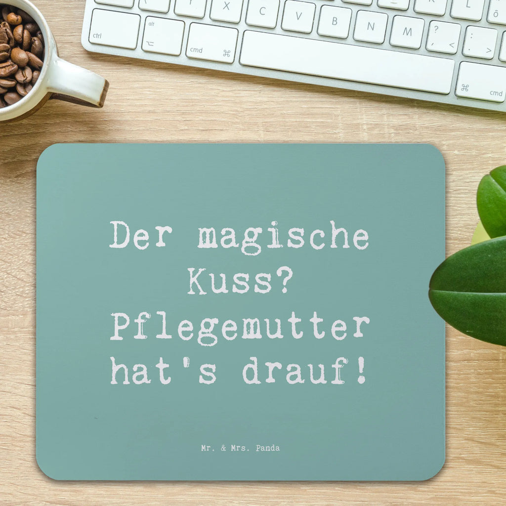 Mouse mat Saying Der magische Kuss? Pflegemutter hat's drauf! Mousepad, Computer zubehör, Büroausstattung, PC Zubehör, Arbeitszimmer, Mauspad, Einzigartiges Mauspad, Designer Mauspad, Mausunterlage, Mauspad Büro, Familie, Vatertag, Muttertag, Bruder, Schwester, Mama, Papa, Oma, Opa