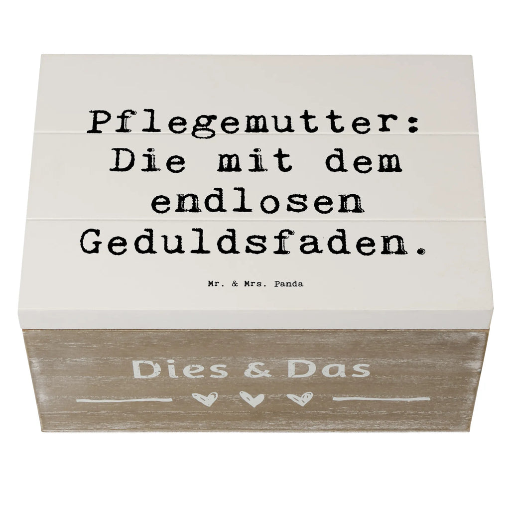 Holzkiste Spruch Pflegemutter: Die mit dem endlosen Geduldsfaden. Geschenkdose, Schatulle, Schatzkiste, Erinnerungsbox, Erinnerungskiste, Holzkiste, Aufbewahrungsbox, Dekokiste, Kiste, XXL, Geschenkbox, Truhe, Familie, Vatertag, Muttertag, Bruder, Schwester, Mama, Papa, Oma, Opa