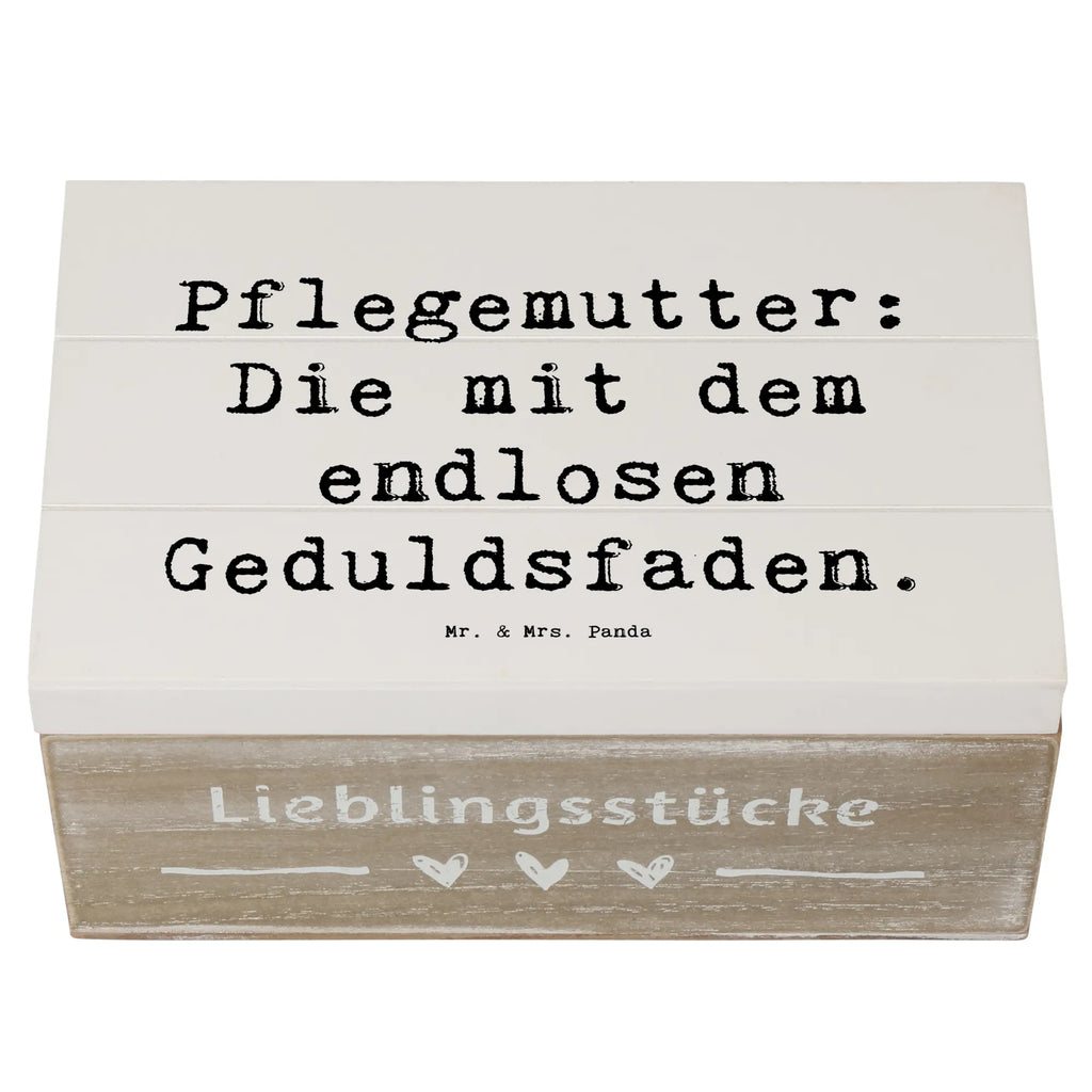 Holzkiste Spruch Pflegemutter: Die mit dem endlosen Geduldsfaden. Geschenkdose, Schatulle, Schatzkiste, Erinnerungsbox, Erinnerungskiste, Holzkiste, Aufbewahrungsbox, Dekokiste, Kiste, XXL, Geschenkbox, Truhe, Familie, Vatertag, Muttertag, Bruder, Schwester, Mama, Papa, Oma, Opa