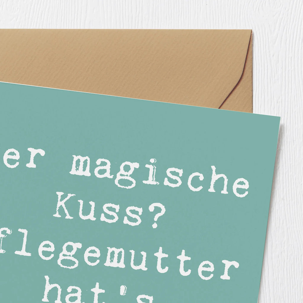 Deluxe Card Saying Der magische Kuss? Pflegemutter hat's drauf! Einladungskarte, Karte, Klappkarte, Geburtstagskarte, Hochwertige Klappkarte, Hochwertige Grußkarte, Hochzeitskarte, Grußkarte, Glückwunschkarte, Familie, Vatertag, Muttertag, Bruder, Schwester, Mama, Papa, Oma, Opa