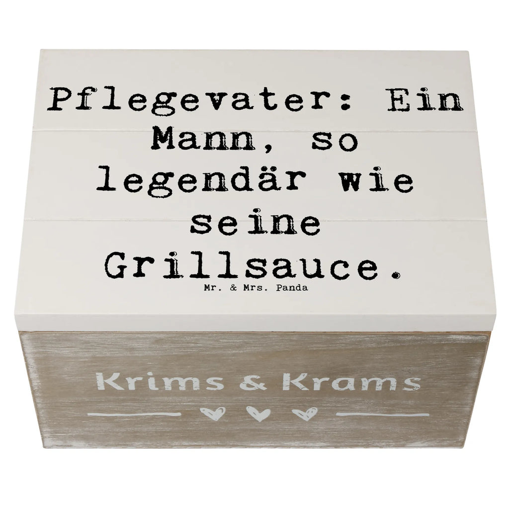 Holzkiste Spruch Pflegevater Legende Geschenkbox, Truhe, Kiste, XXL, Aufbewahrungsbox, Schatulle, Erinnerungskiste, Dekokiste, Holzkiste, Geschenkdose, Erinnerungsbox, Schatzkiste, Familie, Vatertag, Muttertag, Bruder, Schwester, Mama, Papa, Oma, Opa