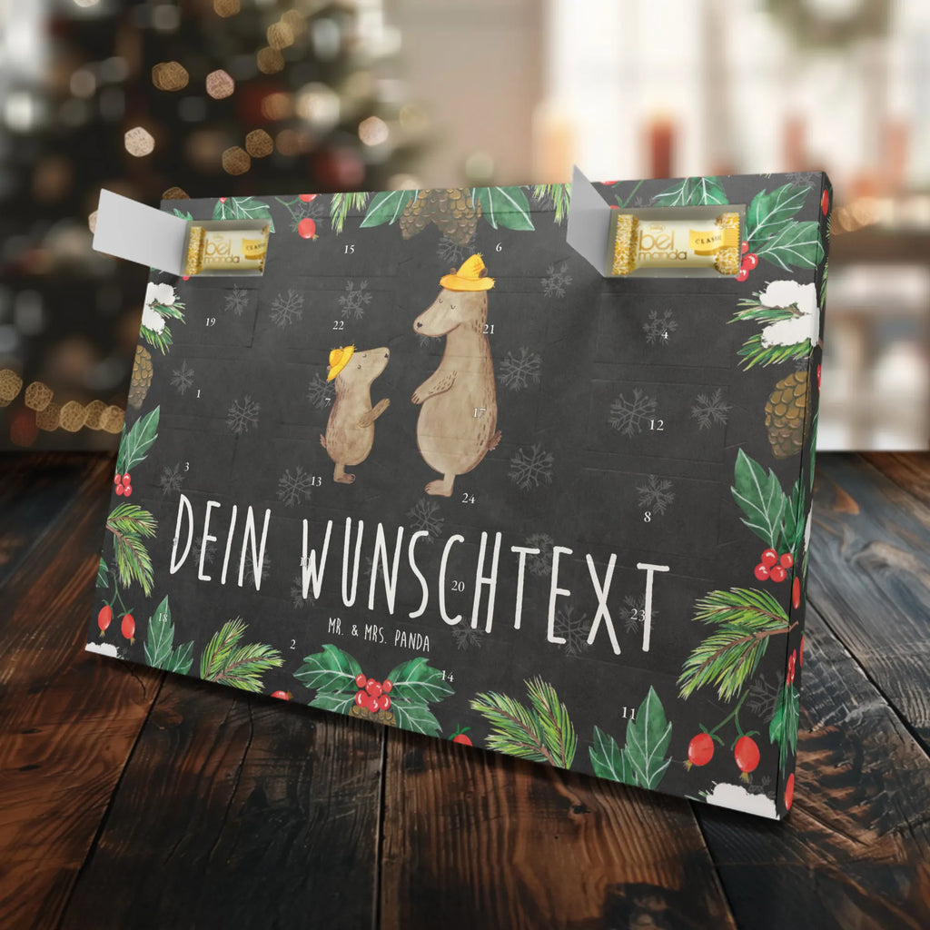 Personalisierter Marzipan Adventskalender Bären mit Hut Personalisierter Marzipan Adventskalender, Familie, Vatertag, Muttertag, Bruder, Schwester, Mama, Papa, Oma, Opa, Family, Daddy, Kinder, Lieblingsmensch, Kind, Paps, Bären, Söhne, Papi, Vorbild, Bär, Vater-Sohn, Sohn, Dad, Vater