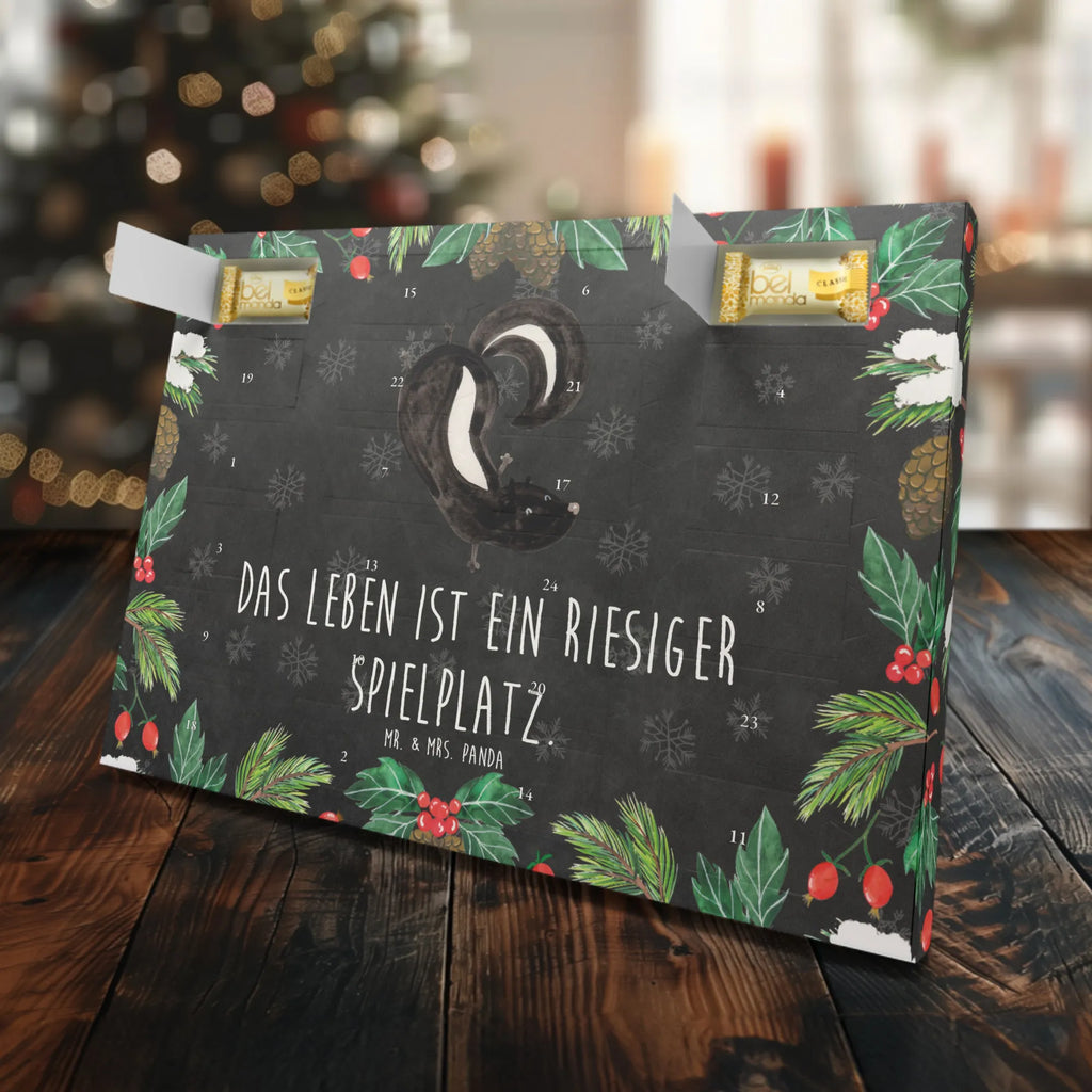 Marzipan Adventskalender Stinktier Handstand Marzipan Adventskalender, Stinktier, Skunk, Raubtier, Kind, Wildtier, Stinker, verpielt, Stinki, Spielplatz