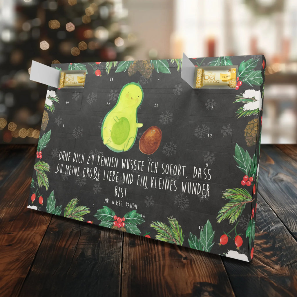 Marzipan Adventskalender Avocado Kern rollt Marzipan Adventskalender, Avocado, Veggie, Vegan, Gesund, Love, Geburt, Säugling, erstes Kind, Baby, große Liebe, Kind, Babyparty, Geburtstag, Schwangerschaft, Avocados, zur Geburt, Schwanger, Liebe