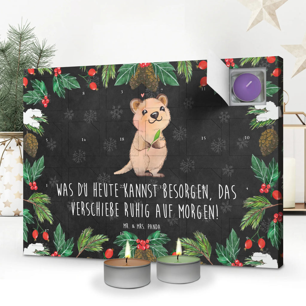 Kerzen Adventskalender Quokka Happy adventskalender duftkerzen, Weihnachtskalender, adventskalender kerzen, raumduft adventskalender, adventskalender mit duftkerzen, Duftkerzen Adventskalender, duft adventskalender, Adventskalender, kerzenkalender, aroma adventskalender, duft kalender, adventskerzen kalender, adventskalender mit kerzen, weihnachts adventskalender, Kerzen Adventskalender, duftkerzenkalender, Tiere, Tiermotive, Gute Laune, Lustige Sprüche, Dinge Erledigen, Aufschieberitis, Lustiger Spruch, Niedliches Tier, Quokka, Verschieben