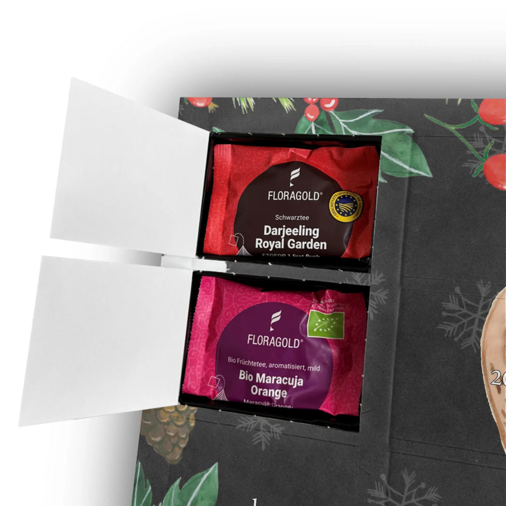 Personalisierter Tee Adventskalender Faultiere Herz Personalisierter Tee Adventskalender, Freundin, Jahrestag, Verlobung, Liebesgeschenk, Ehefrau, Heiratsantrag, Heiraten, Hocheitstag, Freund, Ehemann, Partner, Liebe, für Männer, Mitbringsel, Geschenk für Partner, Geschenk für Freundin, Valentinstag, Hochzeitstag, Liebesbeweis, Geschenk für Frauen, für Ehemann