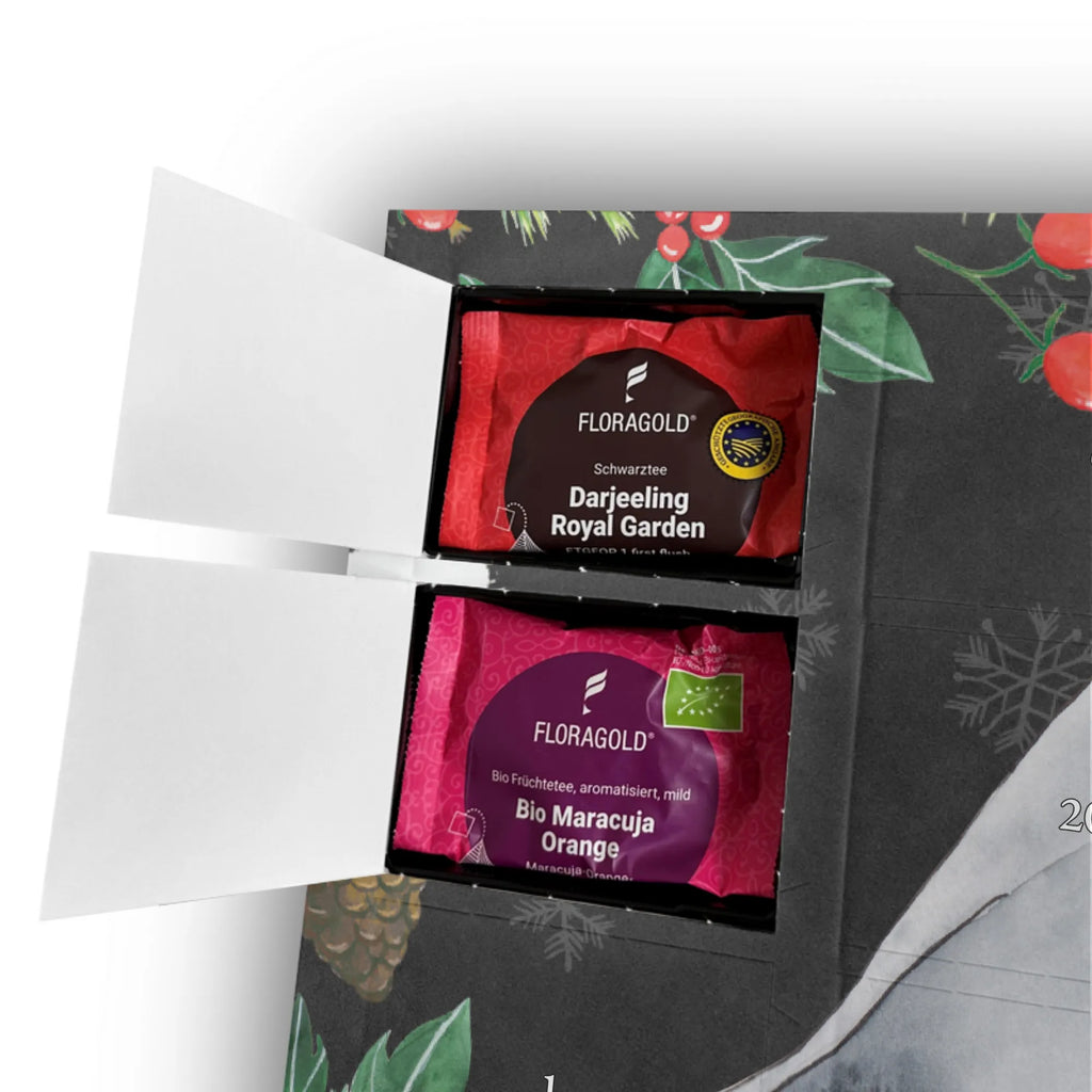 Personalisierter Tee Adventskalender Turteltauben Liebe Personalisierter Tee Adventskalender, Freundin, Jahrestag, Verlobung, Liebesgeschenk, Ehefrau, Heiratsantrag, Heiraten, Hocheitstag, Freund, Ehemann, Partner, Liebe, Turteltäubchen, Hochzeitstag, Geschenk Hochzeit, Tauben, Verheiratet, Verlobt, Geschenk Freundin, Liebesbeweis, Geschenk Freund, Turteltauben, Verliebt