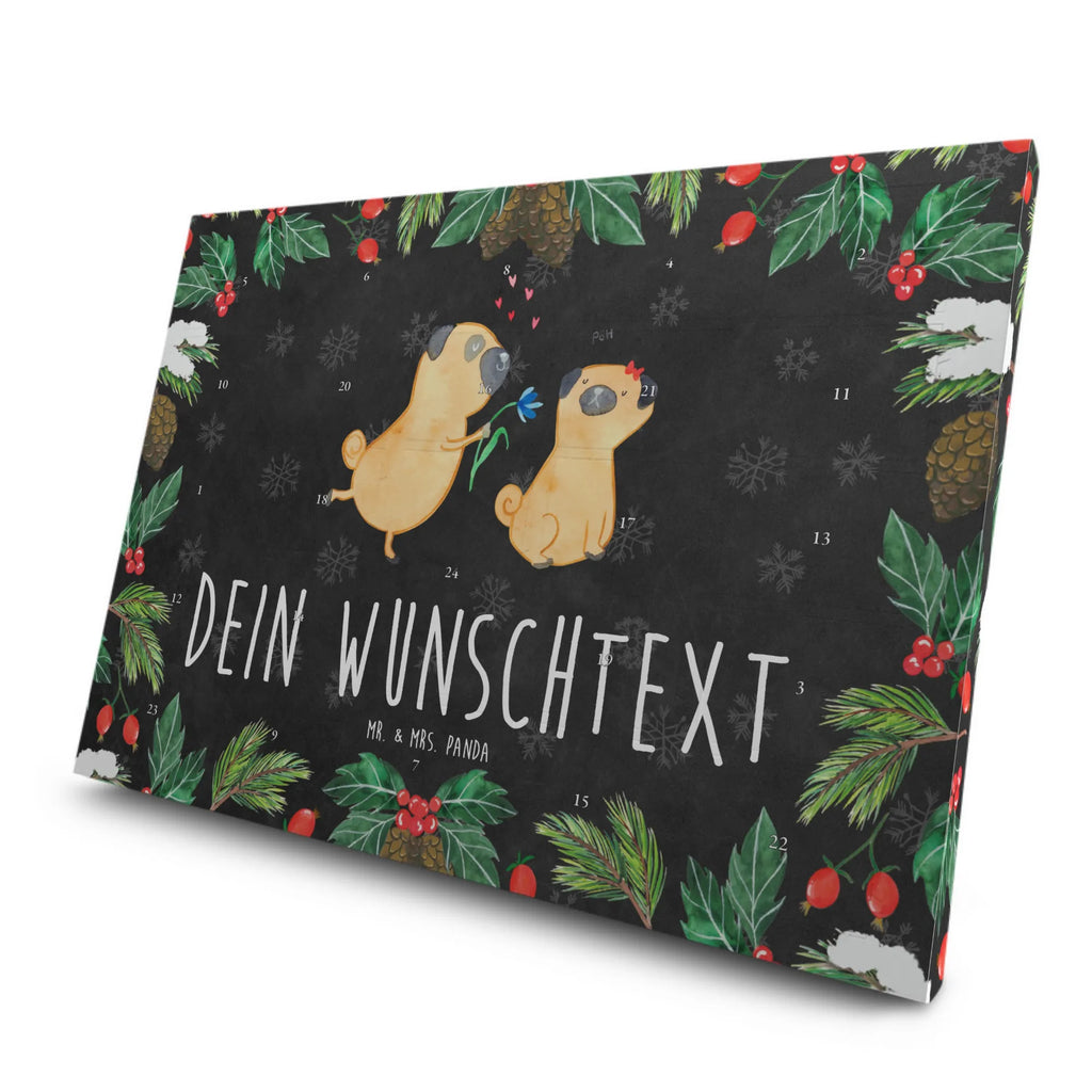 Personalisierter Tee Adventskalender Mops Verliebt Personalisierter Tee Adventskalender, Hunderasse, Hundebesitzer, Sprüche, Tierliebhaber, Hundemotiv, Haustier, Hund, Liebesspruch. Verlobt, Liebe, Möpse, Geschenk Freund, Verliebt, Hundeliebe, Partner, Mops