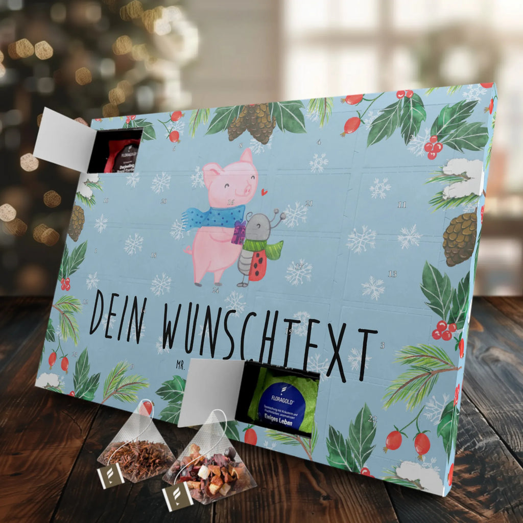 Personalisierter Tee Adventskalender Glühschwein Smörle Personalisierter Tee Adventskalender, Advent, Winter, Heiligabend, Wintermotiv, Nikolaus, Weihnachten, Weihnachtsdeko, Kreatives Glühschwein Design, Romantische Geschenkidee Glühwein, Glühwein Ist Köstlich Spruch, Süßer Marienkäfer Gibt Geschenk, Herzliches Marienkäfer Motiv, Winterlicher Glühwein Spruch, Glühwein Liebhaber Geschenk, Handgezeichnetes Glühschwein, Marienkäfer in Winterkleidung, Smörle Der Stolze Marienkäfer