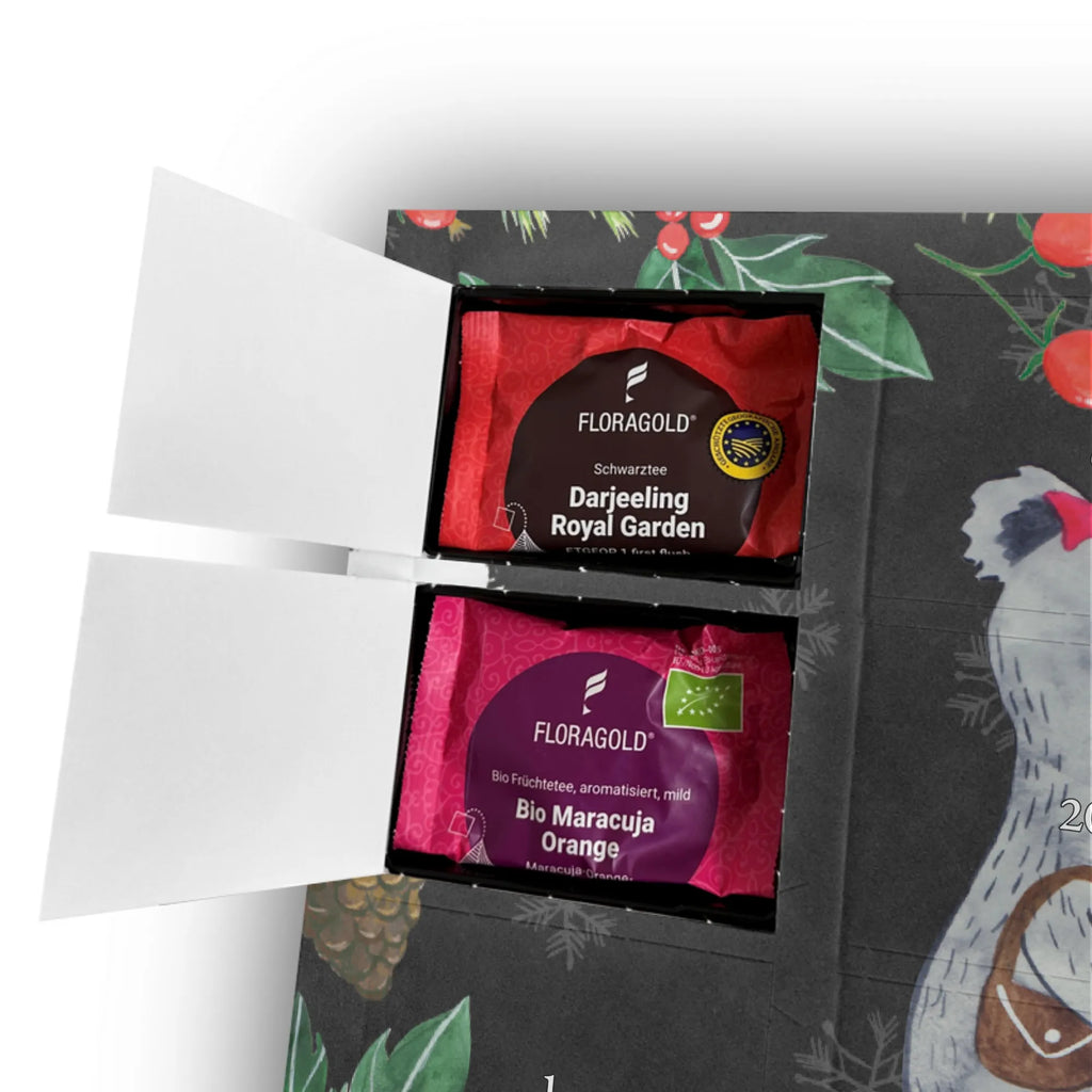 Tee Adventskalender Koala Familie zwei Tee Adventskalender, Adventskalender, Adventskalender mit Tee, Mama, Oma, Opa, Schwester, Papa, Bruder, Muttertag, Vatertag, Familie, Lieblingsfamilie, Familienleben, Koalafamilie, Koala, Familienzeit, Koalabär, Beste Familie