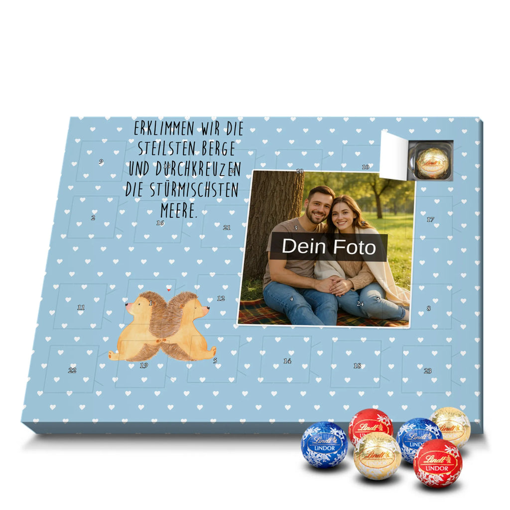 Personalisierter Schoko Foto Adventskalender Igel händchenhaltend Personalisierter Schoko Foto Adventskalender, Partner, Ehemann, Freundin, Ehefrau, Liebesgeschenk, Freund, Hocheitstag, Jahrestag, Heiratsantrag, Verlobung, Liebe, Heiraten, Hochzeit, Igel, Love, Gemeinsamkeit, Hand in Hand, Liebesbotschaft, Igelliebe, Große Liebe, Lieblingsmensch, Liebesbeweis, Geschenk für Zwei