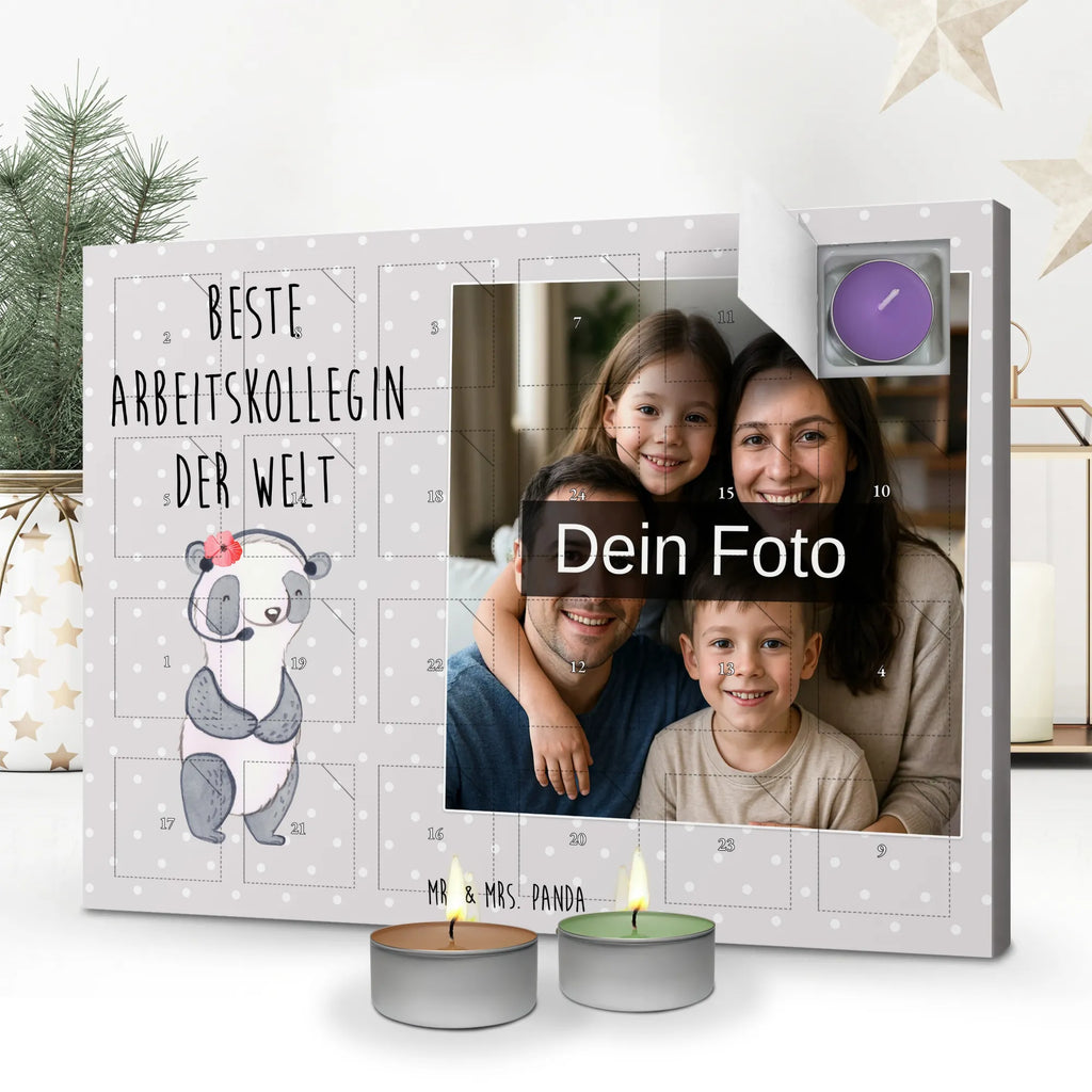 Personalisierter Duftkerzen Foto Adventskalender Panda Beste Arbeitskollegin der Welt Personalisierter Duftkerzen Foto Adventskalender, Geschenkidee, Geschenk, Schenken, Mitbringsel, Geburtstag, Geburtstagsgeschenk, für, Danke, Dankeschön, Bedanken, Freude machen, Geschenktipp, Ruhestand, Beruf, Büro, Berufsgenossin, Abschiedsgeschenk, Freundin, Mitarbeiterin, Arbeitskollegin, Kollegin, Arbeit
