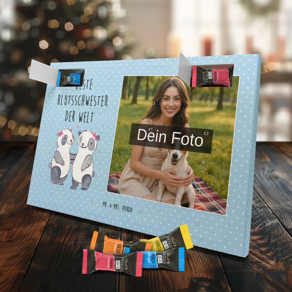 Personalisierter Schoko Foto Adventskalender Panda Beste Blutsschwester der Welt Personalisierter Schoko Foto Adventskalender, Geschenkidee, Geschenk, Schenken, Mitbringsel, Geburtstag, Geburtstagsgeschenk, für, Danke, Dankeschön, Bedanken, Freude machen, Geschenktipp, Geschwister, Liebe, Schwesterherz, Tochter, Sister, Bae, Schwestern, Beste, Schwester, Blutsgeschwister, Freundin, Familie, Kleinigkeit, Blutsschwester