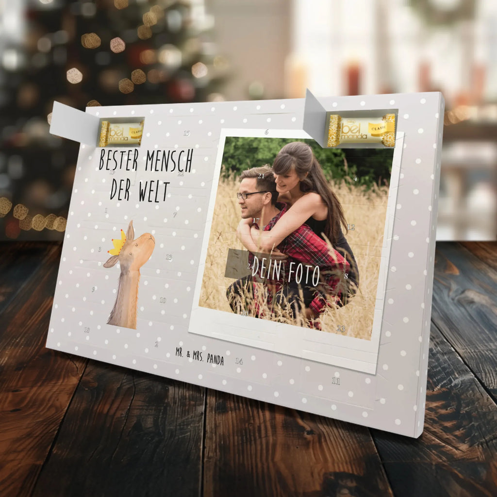 Personalisierter Marzipan Foto Adventskalender Lama Bester Mensch der Welt Personalisierter Marzipan Foto Adventskalender, für, Dankeschön, Geschenk, Schenken, Geburtstag, Geburtstagsgeschenk, Geschenkidee, Danke, Bedanken, Mitbringsel, Freude machen, Geschenktipp, tollster Mensch, Partner, Lieblingsmensch, Valentinstag, Liebling, Lieblings Mensch, Ehemann, Ehefrau, Liebe, Vorbild