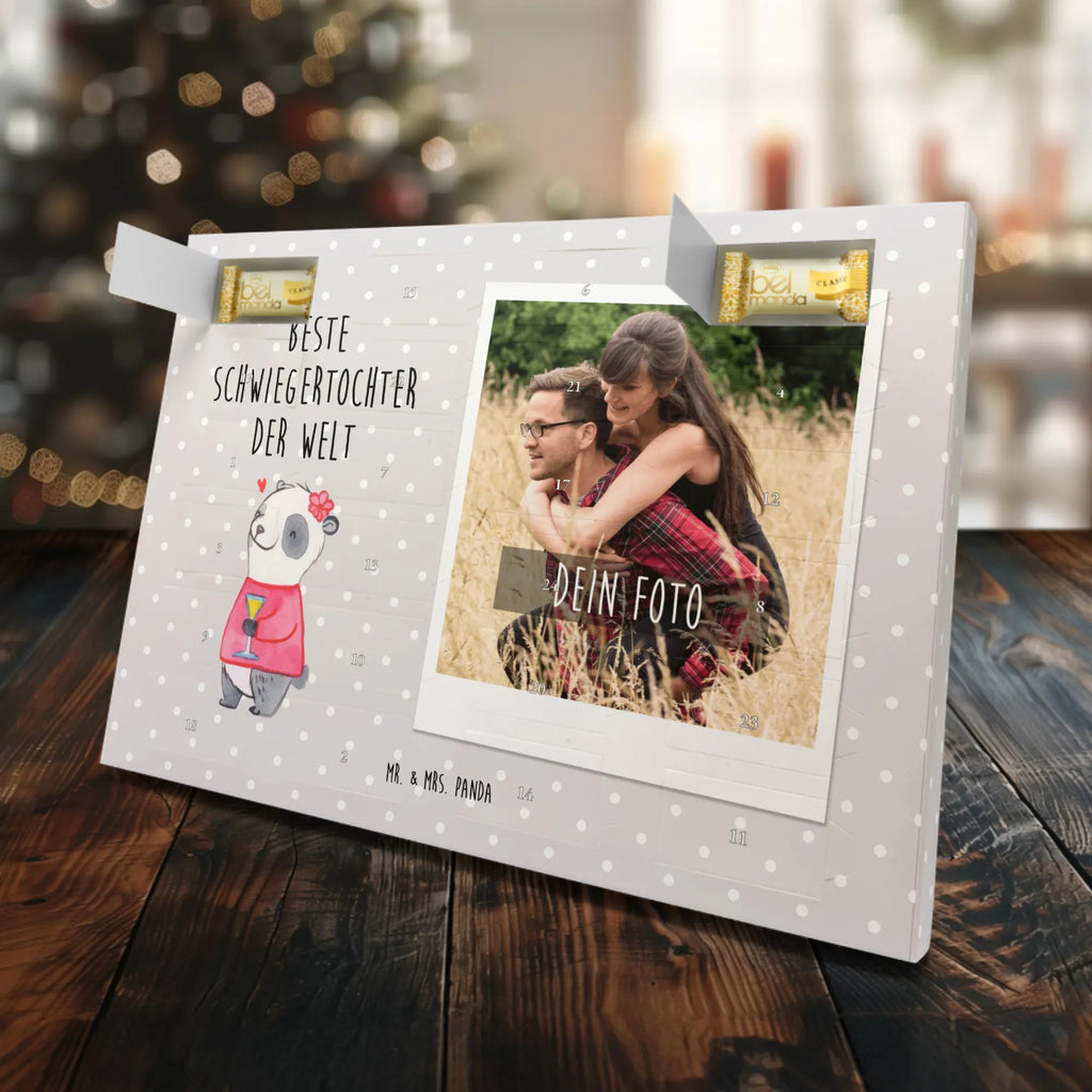 Personalisierter Marzipan Foto Adventskalender Panda Beste Schwiegertochter der Welt Personalisierter Marzipan Foto Adventskalender, für, Dankeschön, Geschenk, Schenken, Geburtstag, Geburtstagsgeschenk, Geschenkidee, Danke, Bedanken, Mitbringsel, Freude machen, Geschenktipp, Frau, Schwiegertochter, angeheiratet, Tochter, Hochzeit, Ehefrau des Sohns