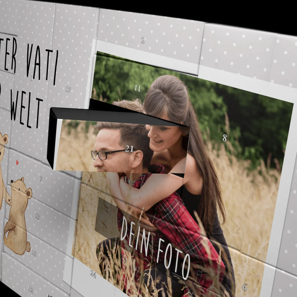Personalisierter Befüllbarer Foto Adventskalender Bär Bester Vati der Welt Adventskalender mit Eigenem Bild, Adventskalender Eigenes Foto, Personalisierter Befüllbarer Foto Adventskalender, Personalisierter Adventskalender, Weihnachtskalender mit Foto, Adventskalender mit Foto, Foto Adventskalender, Geschenkidee, Geschenk, Schenken, Mitbringsel, Geburtstag, Geburtstagsgeschenk, für, Danke, Dankeschön, Bedanken, Freude machen, Geschenktipp, Papi, Papa, Vati, Eltern, Familie, Daddy, Geschenk Vater, Dad, Mann, Paps, Bester, Vater, Kleinigkeit