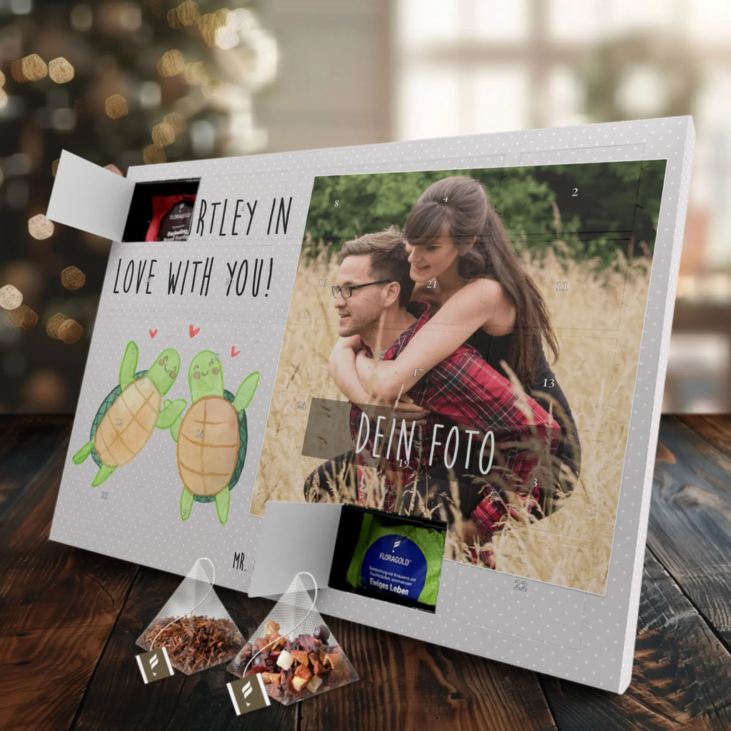 Personalisierter Tee Foto Adventskalender Schildkröten Paar Personalisierter Tee Foto Adventskalender, Freundin, Freund, Liebe, Liebesgeschenk, Jahrestag, Verlobung, Partner, Ehemann, Ehefrau, Heiraten, Heiratsantrag, Hocheitstag, Liebesbeweis, Geschenk für Partner, für Männer, Mitbringsel, Hochzeitstag, für Ehemann, Geschenk für Freundin, Valentinstag, Geschenk für Frauen