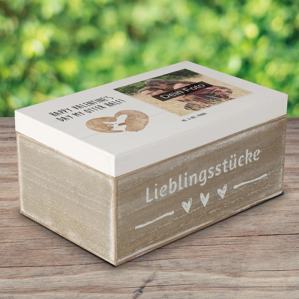 Personalisierte Foto Holzkiste Otter Valentine Personalisierte Foto Holzkiste, Liebe, Partner, Freund, Freundin, Ehemann, Ehefrau, Heiraten, Verlobung, Heiratsantrag, Liebesgeschenk, Jahrestag, Hocheitstag, Mitbringsel, Valentinstag, für Ehemann, Hochzeitstag, Geschenk für Partner, Geschenk für Frauen, für Männer, Geschenk für Freundin, Liebesbeweis