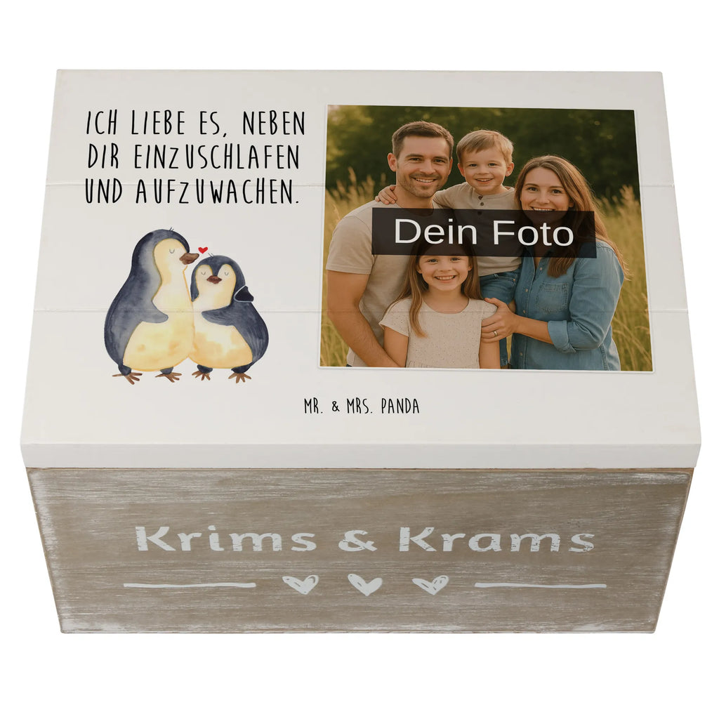 Personalisierte Foto Holzkiste Pinguine Einschlafen Personalisierte Foto Holzkiste, Liebe, Partner, Freund, Freundin, Ehemann, Ehefrau, Heiraten, Verlobung, Heiratsantrag, Liebesgeschenk, Jahrestag, Hocheitstag, für Ehemann, Geschenk für Freundin, Liebesbeweis, für Männer, Geschenk für Partner, Mitbringsel, Hochzeitstag, Valentinstag, Geschenk für Frauen