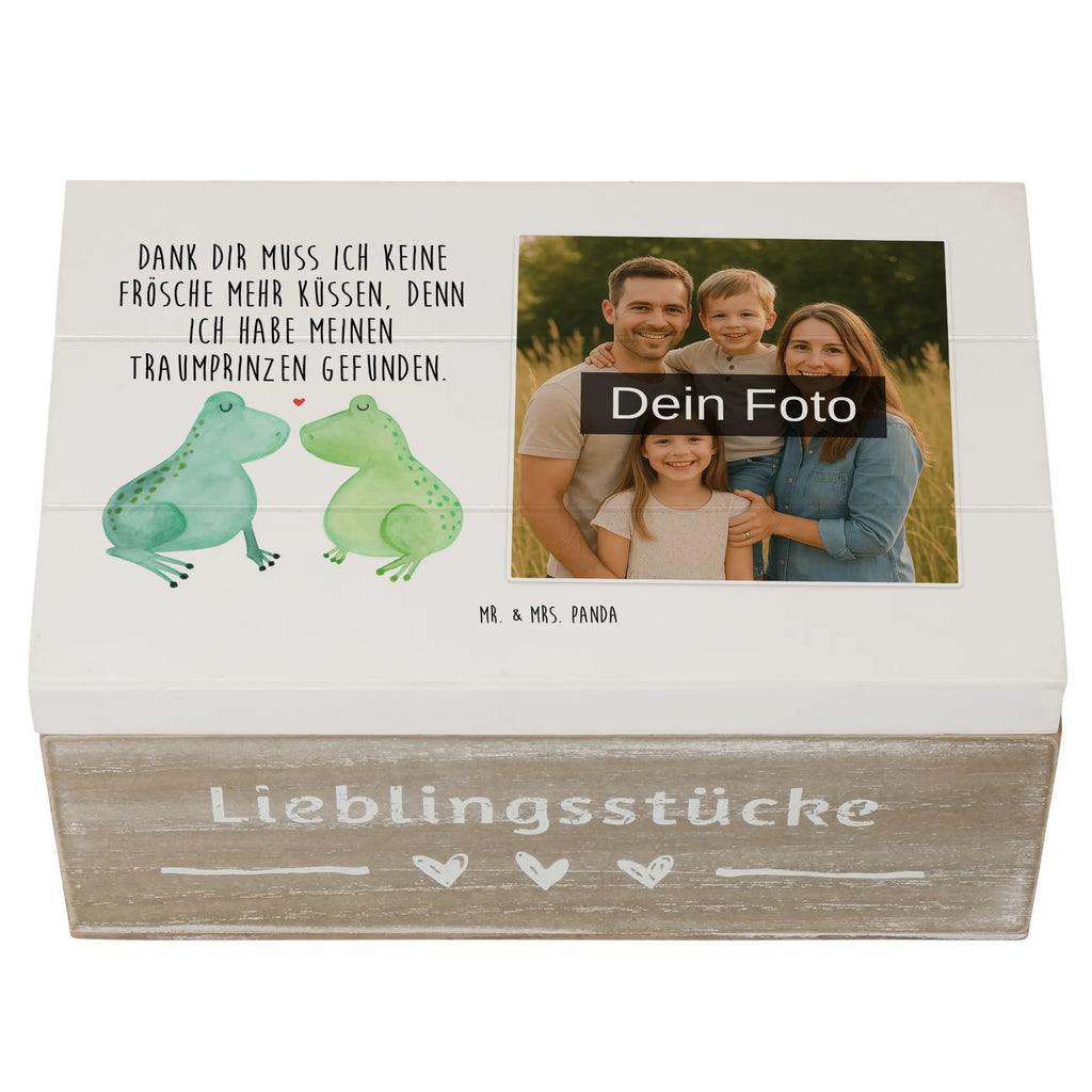 Personalizowana drewniana skrzynka na zdjęcia Żabia miłość Personalisierte Foto Holzkiste, Liebe, Partner, Freund, Freundin, Ehemann, Ehefrau, Heiraten, Verlobung, Heiratsantrag, Liebesgeschenk, Jahrestag, Hocheitstag, Frosch, Froschkönig, Verliebt, Hochzeitstag, Geschenk Hochzeit, Liebesbeweis, Fröschchen, Verlobt, Verheiratet, Frösche, Geschenk Freundin, Geschenk Freund