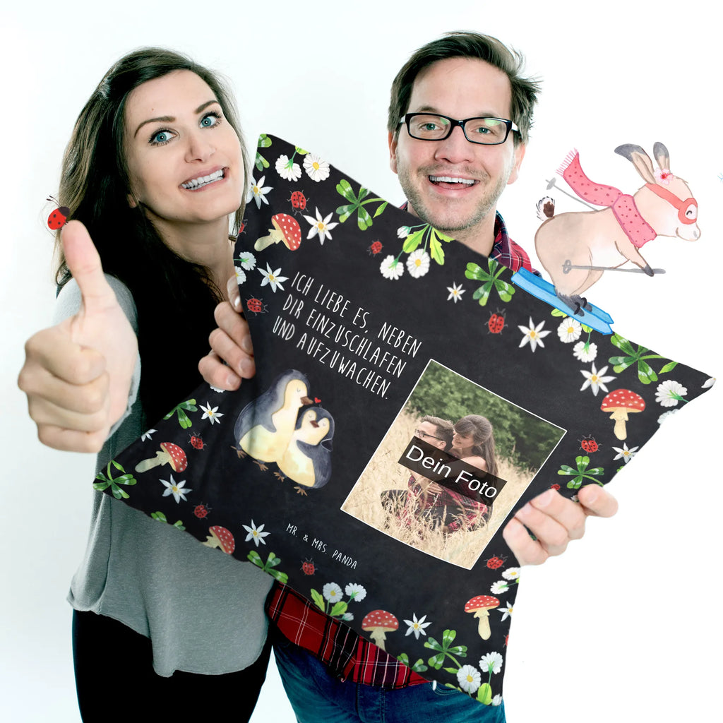 Personalisiertes Foto Kissen Pinguine Einschlafen Personalisiertes Foto Kissen, Liebe, Partner, Freund, Freundin, Ehemann, Ehefrau, Heiraten, Verlobung, Heiratsantrag, Liebesgeschenk, Jahrestag, Hocheitstag, Valentinstag, Geschenk für Frauen, Hochzeitstag, Mitbringsel, Geschenk für Freundin, Geschenk für Partner, Liebesbeweis, für Männer, für Ehemann