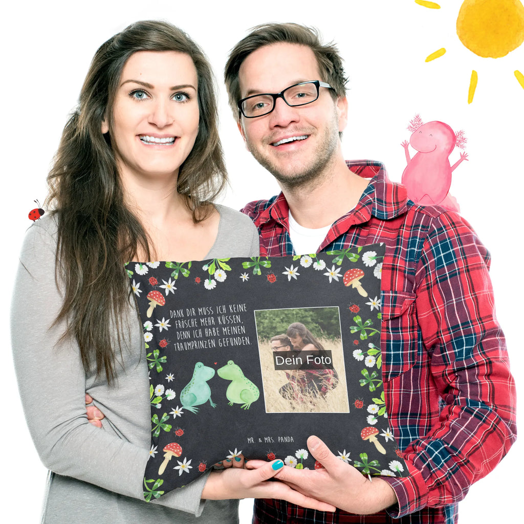 Personalized Photo Pillow Frogs in love Personalisiertes Foto Kissen, Liebe, Partner, Freund, Freundin, Ehemann, Ehefrau, Heiraten, Verlobung, Heiratsantrag, Liebesgeschenk, Jahrestag, Hocheitstag, Geschenk Hochzeit, Geschenk Freundin, Fröschchen, Geschenk Freund, Froschkönig, Frosch, Verliebt, Hochzeitstag, Liebesbeweis, Frösche, Verheiratet, Verlobt