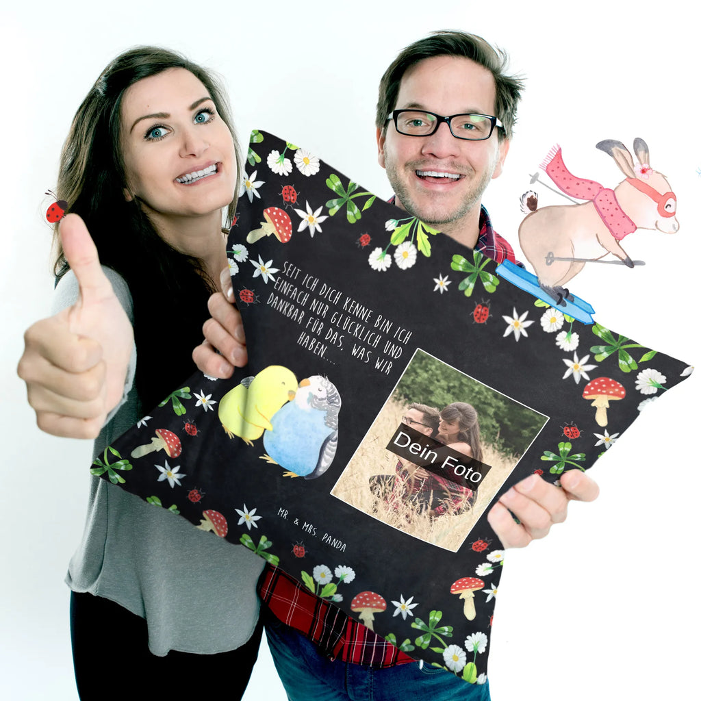 Personalized Photo Pillow Parakeets in love Personalisiertes Foto Kissen, Liebe, Partner, Freund, Freundin, Ehemann, Ehefrau, Heiraten, Verlobung, Heiratsantrag, Liebesgeschenk, Jahrestag, Hocheitstag, Vertrauen, Nähe, Wellensittich, Vögel, Kuscheln