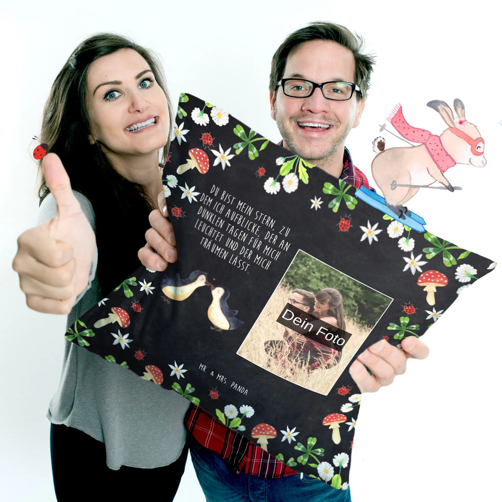 Personalized Photo Pillow Penguins in love Personalisiertes Foto Kissen, Liebe, Partner, Freund, Freundin, Ehemann, Ehefrau, Heiraten, Verlobung, Heiratsantrag, Liebesgeschenk, Jahrestag, Hocheitstag, Liebesspruch, Hochzeit, Geschenkidee, Pinguin Liebe, Pinguine, Pärchen. Liebespaar, Pinguin, Hochzeitstag, Geschenk Hochzeitstag, Geschenk Freund, Gastgeschenk, Paar, Verlobte, Geschenk Freundin, Liebesbeweis, Pinguinpaar, Pinguin Paar, Love, Verlobter