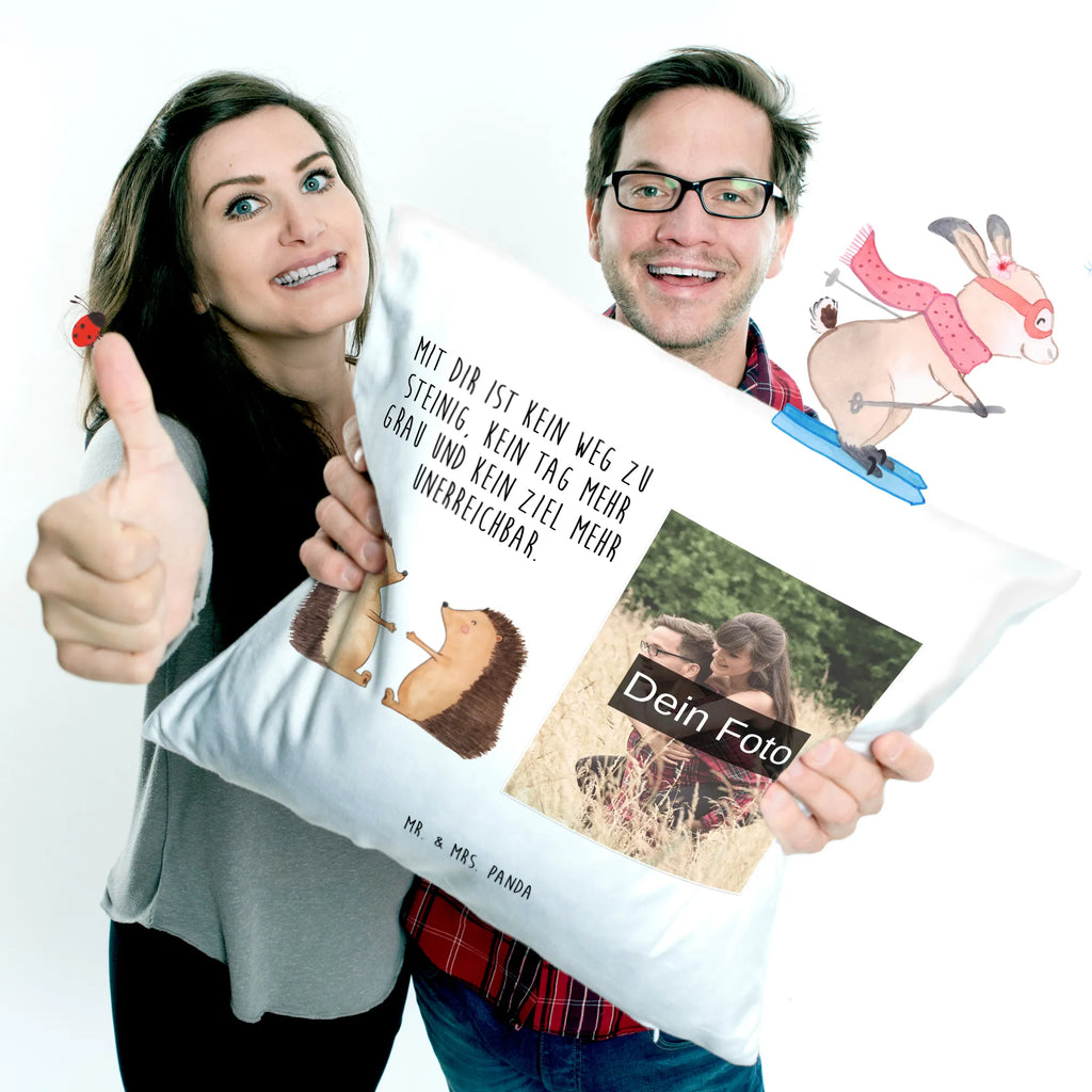 Personalized Photo Pillow Hedgehogs in love Personalisiertes Foto Kissen, Liebe, Partner, Freund, Freundin, Ehemann, Ehefrau, Heiraten, Verlobung, Heiratsantrag, Liebesgeschenk, Jahrestag, Hocheitstag, Verliebt, Verlobt, Verheiratet, Geschenk, Liebesbeweis, Hochzeitstag, Hochzeit, Igel