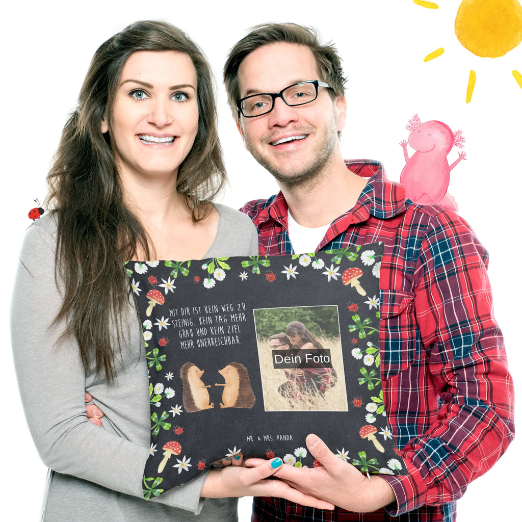 Personalized Photo Pillow Hedgehogs in love Personalisiertes Foto Kissen, Liebe, Partner, Freund, Freundin, Ehemann, Ehefrau, Heiraten, Verlobung, Heiratsantrag, Liebesgeschenk, Jahrestag, Hocheitstag, Verliebt, Verlobt, Verheiratet, Geschenk, Liebesbeweis, Hochzeitstag, Hochzeit, Igel