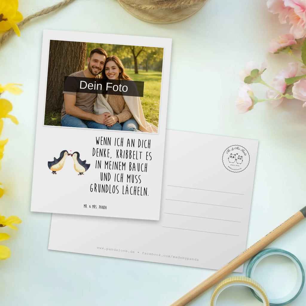 Personalisierte Foto Postkarte Pinguine Kuss Personalisierte Foto Postkarte, Liebe, Partner, Freund, Freundin, Ehemann, Ehefrau, Heiraten, Verlobung, Heiratsantrag, Liebesgeschenk, Jahrestag, Hocheitstag, Valentinstag, Geschenk für Frauen, Hochzeitstag, Mitbringsel, Geschenk für Freundin, Geschenk für Partner, Liebesbeweis, für Männer, für Ehemann