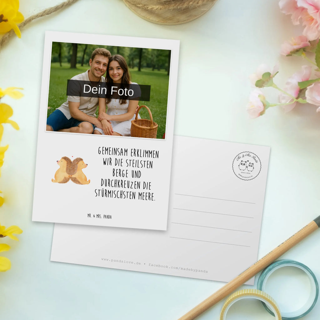 Personalized Photo Postcard Hedgehogs holding hands Personalisierte Foto Postkarte, Liebe, Partner, Freund, Freundin, Ehemann, Ehefrau, Heiraten, Verlobung, Heiratsantrag, Liebesgeschenk, Jahrestag, Hocheitstag, Igel, Liebesbeweis, Igelliebe, Love, Hochzeit, Gemeinsamkeit, Geschenk für zwei, Liebesbotschaft, Lieblingsmensch, große Liebe, Hand in Hand