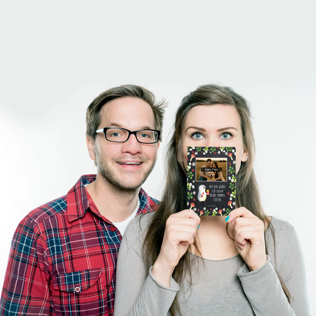 Personalisierte Foto Postkarte Pinguin Pommes Personalisierte Foto Postkarte, Liebe, Partner, Freund, Freundin, Ehemann, Ehefrau, Heiraten, Verlobung, Heiratsantrag, Liebesgeschenk, Jahrestag, Hocheitstag, Geschenk für Freundin, für Männer, Liebesbeweis, Valentinstag, Geschenk für Frauen, Hochzeitstag, Mitbringsel, Geschenk für Partner, für Ehemann