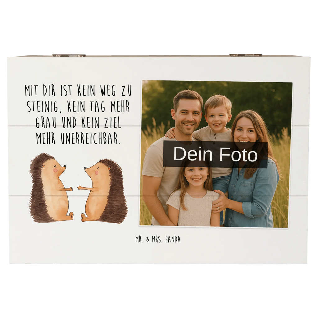 Personalisierte Foto Holzkiste Igel Liebe Personalisierte Foto Holzkiste, Liebe, Partner, Freund, Freundin, Ehemann, Ehefrau, Heiraten, Verlobung, Heiratsantrag, Liebesgeschenk, Jahrestag, Hocheitstag, Liebesbeweis, Geschenk, Verliebt, Verlobt, Igel, Verheiratet, Hochzeit, Hochzeitstag
